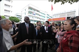 Đoàn đại biểu Cuba thăm Bệnh viện Hữu nghị Việt Nam - Cuba Đồng Hới