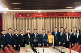 Bí thư Thành ủy Hà Nội tiếp Đoàn đại biểu cấp cao Thủ đô Vientiane (Lào)