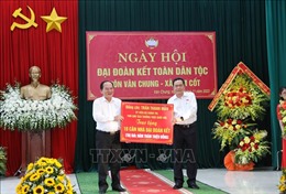 Phó Chủ tịch Thường trực Quốc hội dự Ngày hội Đại đoàn kết toàn dân tộc tại Bắc Giang