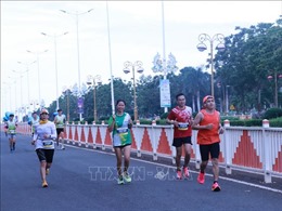 Gần 5.000 vận động viên tham gia giải Bình Phước marathon &#39;Đường chạy của những nhà vô địch&#39;