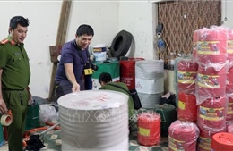 Phá chuyên án sản xuất, buôn bán dầu nhớt giả tại tỉnh Phú Yên