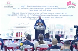 Chủ tịch Quốc hội Bulgaria gặp gỡ đại diện những người Việt Nam từng học tập, công tác tại Bulgaria