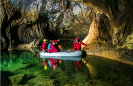 Slovenia nỗ lực giải cứu 5 người mắc kẹt trong hang Krizna