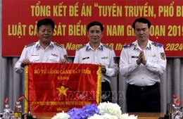 Chủ động tuyên truyền Luật cảnh sát biển Việt Nam cho người dân