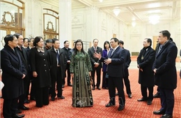 Thủ tướng Phạm Minh Chính tham quan Nhà Quốc hội Romania