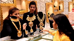 Giá vàng tăng vọt có thể làm giảm nhu cầu cưới ở Ấn Độ