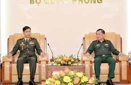 Thượng tướng Hoàng Xuân Chiến tiếp Tùy viên Quân sự Campuchia