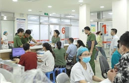 Yêu cầu đình chỉ ngay bếp ăn khiến 350 công nhân nhập viện nghi do ngộ độc thực phẩm 