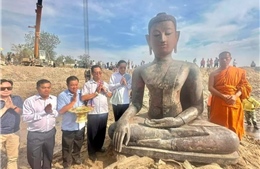 Lào: Mở rộng phạm vi khai quật các tượng đồng cổ