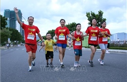 Sôi động giải chạy marathon Đà Nẵng thu hút 8.000 người tham gia