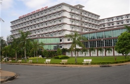 Đình chỉ nhân viên bảo vệ bệnh viện có hành vi chưa đúng mực