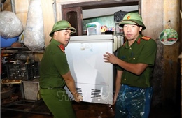 Nước sông Kỳ Cùng ở mức báo động, người dân di dời trong đêm