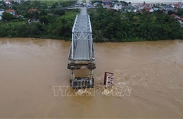 Lên phương án phá dỡ các nhịp, trụ còn lại của cầu Phong Châu