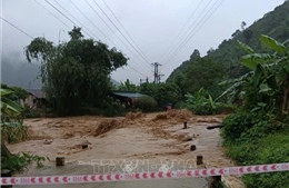 Mưa lớn gây lũ, sạt lở đất tại nhiều nơi tại Yên Bái