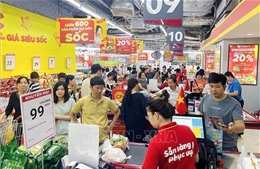Thủ tướng chỉ đạo tiếp tục đẩy mạnh phát triển thị trường trong nước, kích cầu tiêu dùng