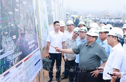 Thủ tướng Phạm Minh Chính kiểm tra tiến độ xây dựng sân bay Long Thành và hệ thống đường kết nối