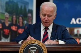 Tổng thống Mỹ Joe Biden ký ban hành 50 luật