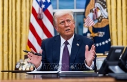 Tổng thống Trump sa thải nhiều nhân sự trong chính quyền tiền nhiệm