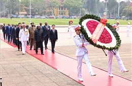 Tổng thống nước Cộng hòa Burundi vào Lăng viếng Chủ tịch Hồ Chí Minh