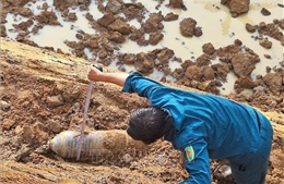 Xử lý vật thể nghi là bom phát hiện khi người dân đào hồ chứa nước