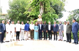 Chủ tịch Hồ Chí Minh mãi là tấm gương sáng cho các thế hệ Sri Lanka