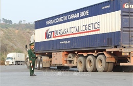 Cao điểm chống buôn lậu: Tăng giám sát cửa khẩu, đường mòn lối mở khu vực biên giới