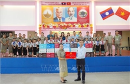 Trao yêu thương, kết nối tình thân Việt - Lào