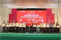Khen thưởng kịp thời, nhân lên những nghĩa cử cao đẹp