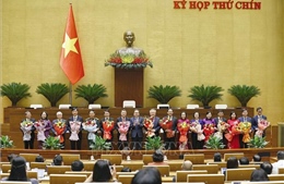 Thông qua Nghị quyết của Quốc hội phê chuẩn danh sách Phó Chủ tịch và Ủy viên Hội đồng bầu cử quốc gia