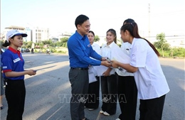 Tuổi trẻ Bắc Ninh đồng hành cùng thí sinh &#39;vượt vũ môn&#39;