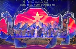 Chương trình nghệ thuật &#39;Cùng nhau vươn tới ước mơ&#39; chào mừng thành lập tỉnh Lào Cai mới