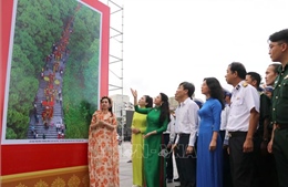 Triển lãm ảnh &#39;Hải Phòng - Hội tụ bản sắc, khẳng định vị thế, kiến tạo tương lai&#39;