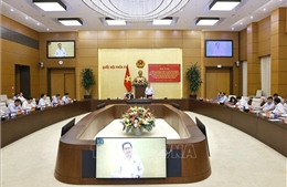 &#39;Vừa thực hiện sắp xếp lại giang sơn, vừa đề ra các giải pháp để thúc đẩy tăng trưởng&#39;
