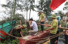 Ứng phó bão số 5: Thanh Hoá di dời khẩn cấp người dân ra khỏi các khu vực nguy hiểm