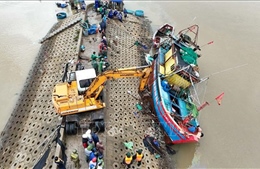 Hà Tĩnh khẩn trương cứu tàu thuyền bị hư hỏng do bão số 5