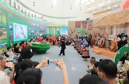 Triển lãm thành tựu đất nước: Ấn tượng với bản sắc văn hóa và những công trình tiêu biểu