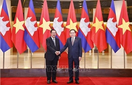 Chủ tịch Quốc hội tiếp Chủ tịch Thượng viện Campuchia Hun Sen
