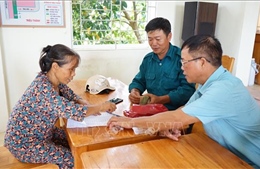 Linh hoạt trong thực hiện trao quà của Chính phủ tới nhân dân