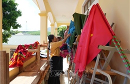 Năm học mới 2025-2026: Trường học vùng lũ nỗ lực dọn dẹp đón lễ khai giảng
