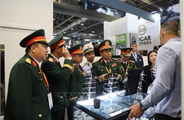 Việt Nam tham dự Triển lãm Quốc tế trang bị quốc phòng và an ninh 2025 tại Anh