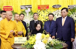 Lãnh đạo Đảng, Nhà nước, Ủy ban Trung ương MTTQ Việt Nam viếng Hòa thượng Phó Pháp chủ Thích Trí Tịnh