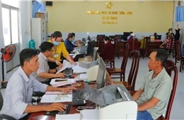 Chuyển đổi số - cầu nối &#39;sống còn&#39;- Bài 2: Đồng hành cùng người dân