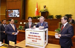 Đại biểu Quốc hội ủng hộ đồng bào khắc phục hậu quả bão lũ