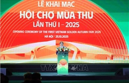 Thủ tướng dự khai mạc Hội chợ mùa Thu lần thứ nhất