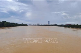Mực nước trên sông Hương, sông Bồ lên dần đến mức xấp xỉ báo động 3