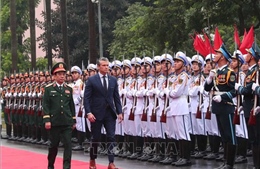 Bộ trưởng Quốc phòng Mỹ Pete Hegseth thăm chính thức Việt Nam