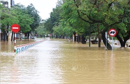 Khuyến cáo di chuyển trên các tuyến đường qua thành phố Huế