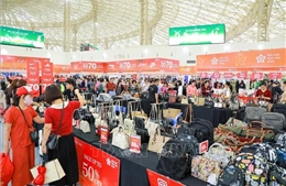 Doanh thu dịch vụ tiêu dùng tăng cao nhờ các chính sách kích cầu