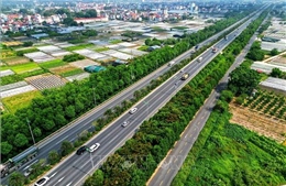 Hà Nội phân luồng đường Võ Nguyên Giáp để sửa chữa chiếu sáng