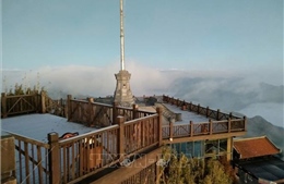 Đỉnh Fansipan (Lào Cai) xuất hiện đợt sương muối đầu tiên